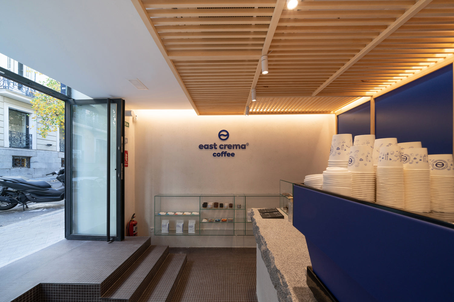 Café de especialidad en Madrid, nuestro primer espacio East Crema Coffee
